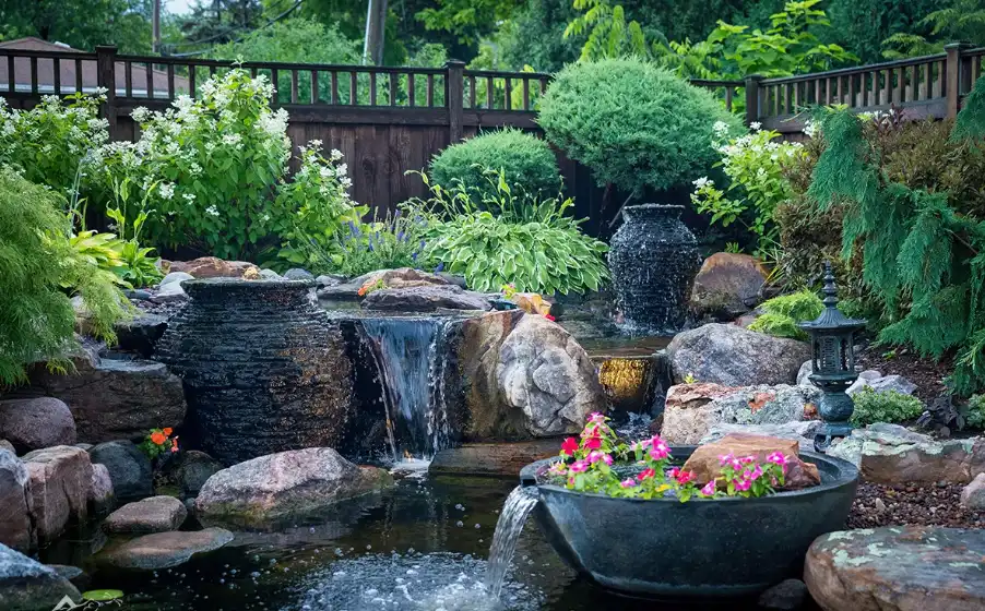 Paisajismo con catarata natural